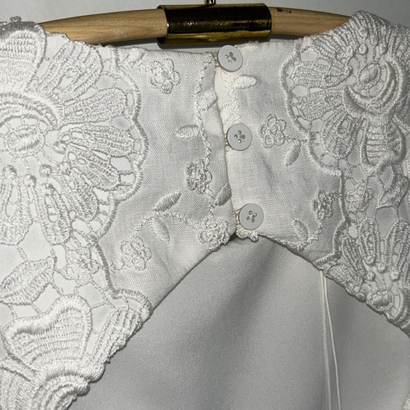 New Christy Lynn Lace Feminine Embroidered Puff Sleeve Tailored Peplum Blouse - Picture 9 of 14